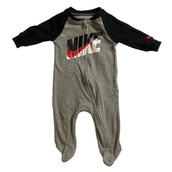 Nike lot (2) one piece footed 6 mos Preowned nike logo - Picture 7 of 12
